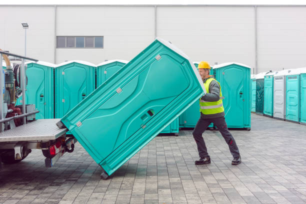 Best Portable restroom trailer rental  in Chieand, FL